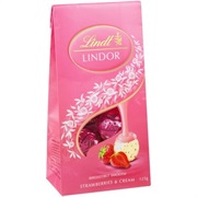 Lindor Strawberries & Cream Truffles