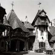 Village Inn (1983-????)