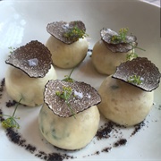 Gnudi With Shaved Black Truffle