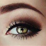 Learn How to Do a Smoky Eye