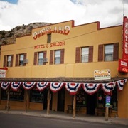 Overland Hotel & Saloon