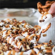 Pretzel Dessert Nachos