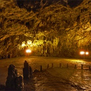 Drogarati Cave
