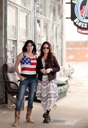 Off the Map With Shannen & Holly (2015)