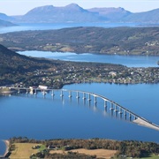 Tresfjord Bridge