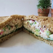 Chicken Greek Yogurt Sandwich With Chilli Flakes (Brown Bread)