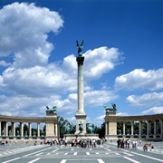 Heroes' Square