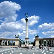 Heroes&#39; Square