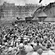 Old Hampden,Queuing