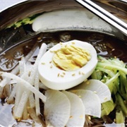 Naengmyeon 냉면