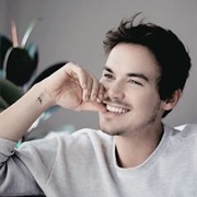 Tyler Blackburn