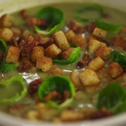 Spruitjessoep Met Spekjes En Croutons