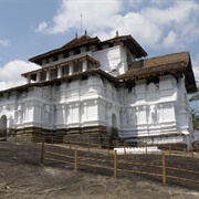 Lankatilaka Vihara
