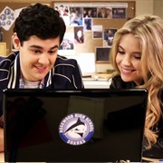 Lucas Gottesman & Hanna Marin (PLL)