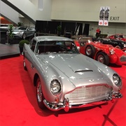 James Bond Aston Martin