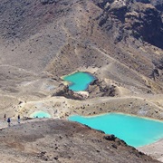 Hiking Tongariro Crossing, New Zealand