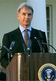 Mark Harmon, (Chasing Liberty,2004)