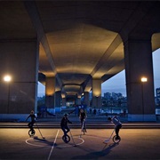 Play Unicycle Hockey