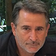 Anthony Lapaglia