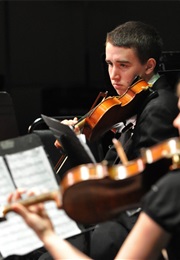 Making Overtures: The Story of a Community Orchestra (1985)