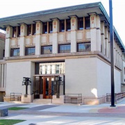 Frank Lloyd Wright Inn