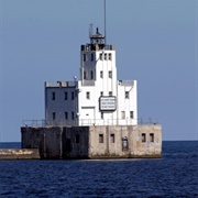 Milwaukee Breakwater Light