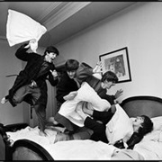 The Pillow Fight - Harry Benson
