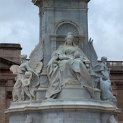 Statue of Queen Victoria