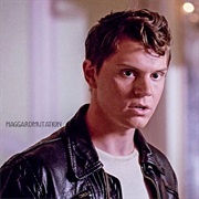 Evan Peters - Jimmy Darling