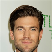 Austin Stowell