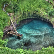 To Sua Ocean Trench