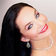 Crystal Gayle