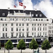 Hotel D'Angleterre and Kommandanten