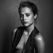 Alicia Vikander