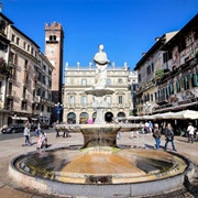 Piazza Delle Erbe, Verona
