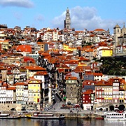 Desfrutar De Uma Das Esplanadas Da Ribeira