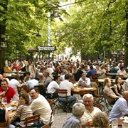 Beer Halls &amp; Gardens, Munich