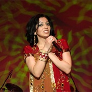 Shabnam Surayyo