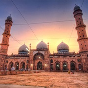 Taj-Ul-Masajid, Bhopal