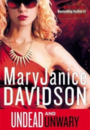 Undead and Unwary (Mary Janice Davidson)