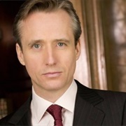 Linus Roache