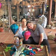 Traditional Lantern Making Lessons in Asia
