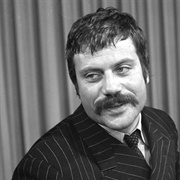 Oliver Reed, 61, Heart Attack