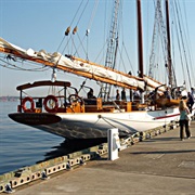 Adventuress (Schooner)