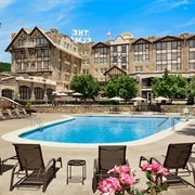 Elms Resort and Spa, MO