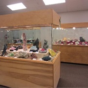Crater Rock Museum