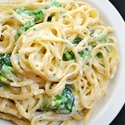 Pasta Alfredo With Broccoli
