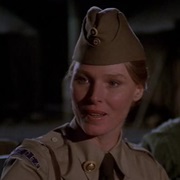 Mariette Hartley (Dr. Inga Halvorsen)