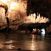 Penn's Cave, PA