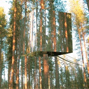 Mirrorcube Tree House, Sweden
